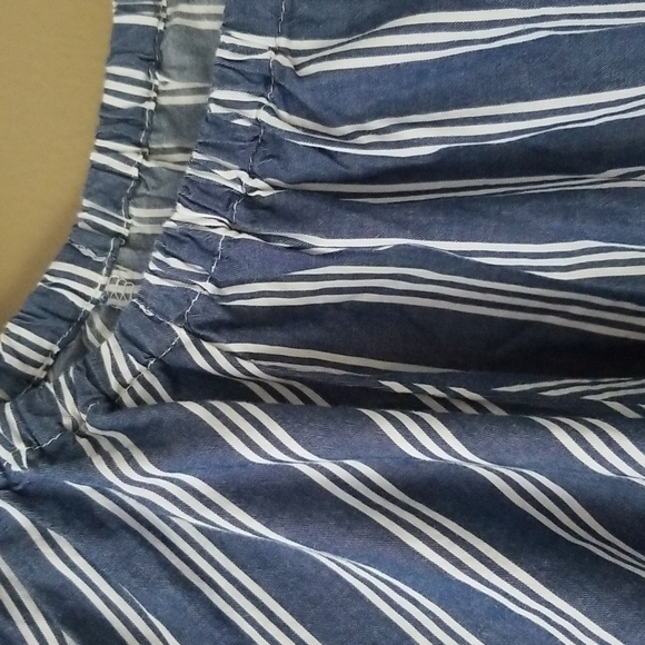 NWT! OLD NAVY Patterned Puff Sleeve Swing Top - Picture 3 of 5